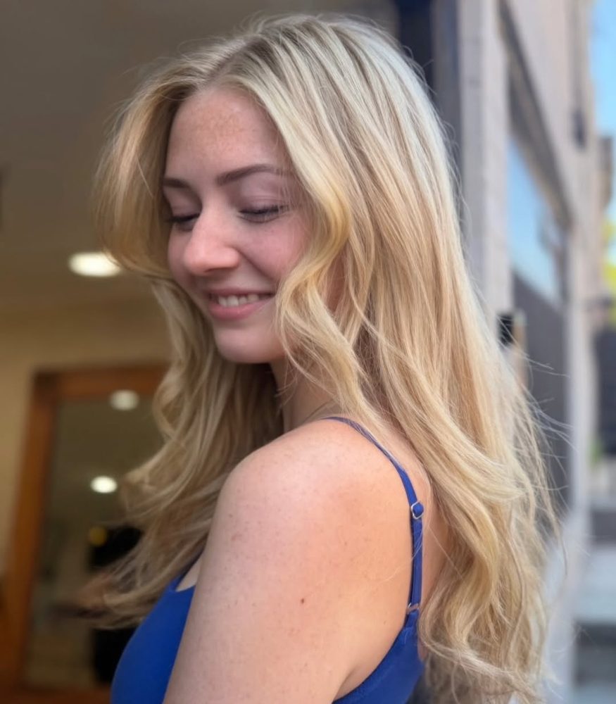 Lived-in blonde with soft waves
